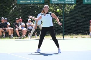 Tennis : encore raté pour Aravane Rezaï à Tence, Salas et Bouquier vainqueurs