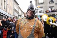 Yssingeaux : la foule pour accompagner le cortège du Carnaval (photos et vidéo)