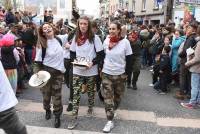 Yssingeaux : la foule pour accompagner le cortège du Carnaval (photos et vidéo)