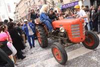 Yssingeaux : la foule pour accompagner le cortège du Carnaval (photos et vidéo)