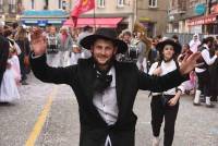 Yssingeaux : la foule pour accompagner le cortège du Carnaval (photos et vidéo)