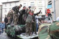 Yssingeaux : la foule pour accompagner le cortège du Carnaval (photos et vidéo)