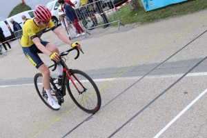 Cyclisme : ils ont roulé 457 km en 24 heures sur la FLèche Vélocio