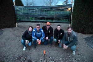 Monistrol-sur-Loire : ils placardent des affiches et des banderoles pour l&#039;anniversaire de leur ami