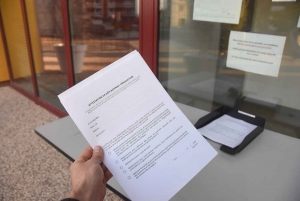 Yssingeaux : des attestations en libre service devant la mairie