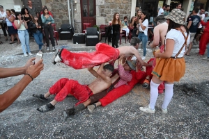 Montfaucon-en-Velay : les classes en 2 ont mis l&#039;ambiance dans les rues