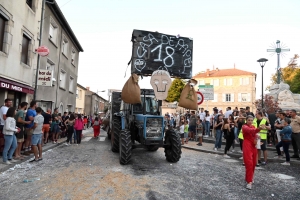 Montfaucon-en-Velay : les classes en 2 ont mis l&#039;ambiance dans les rues