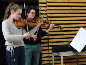 Dunières : un curieux voyageur et musicien à la médiathèque