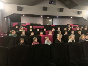 Les élèves de l&#039;école maternelle Jean-de-la-Fontaine au cinéma