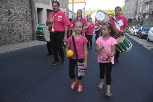 Dunières : la grande fête pour les trente ans du défilé des classes (vidéo)