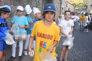 Dunières : la grande fête pour les trente ans du défilé des classes (vidéo)