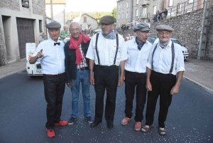 Dunières : la grande fête pour les trente ans du défilé des classes (vidéo)