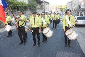 Dunières : la grande fête pour les trente ans du défilé des classes (vidéo)