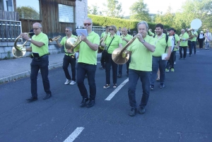 Dunières : la grande fête pour les trente ans du défilé des classes (vidéo)