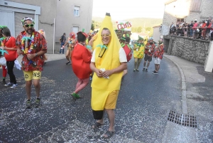 Dunières : la grande fête pour les trente ans du défilé des classes (vidéo)