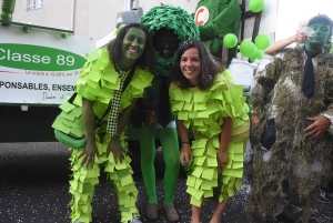 Dunières : la grande fête pour les trente ans du défilé des classes (vidéo)