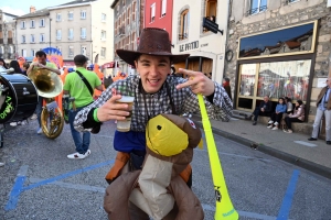 Yssingeaux : le Carnaval a retrouvé le public et le soleil (photos + vidéo)