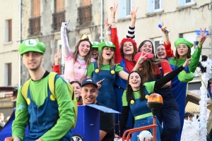 Yssingeaux : le Carnaval a retrouvé le public et le soleil (photos + vidéo)