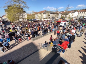 Yssingeaux : le Carnaval a retrouvé le public et le soleil (photos + vidéo)