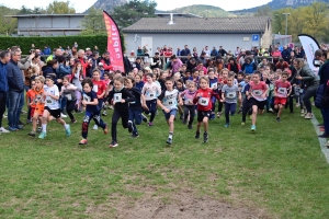 Saint-Julien-Chapteuil : 250 marcheurs et 180 enfants pour lancer le Capito Trail