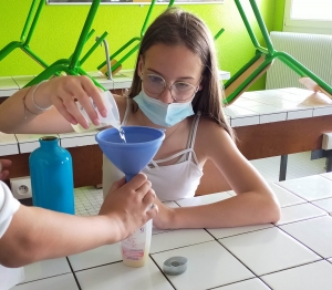 Monistrol-sur-Loire : au collège du Monteil, on fabrique son déodorant, dentifrice ou baume