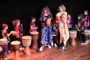 Les Villettes : un spectacle africain pour la soirée familiale de l&#039;école privée