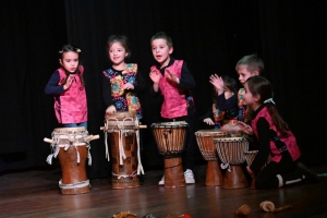 Les Villettes : un spectacle africain pour la soirée familiale de l&#039;école privée