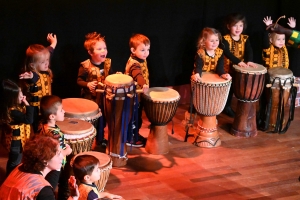 Les Villettes : un spectacle africain pour la soirée familiale de l&#039;école privée