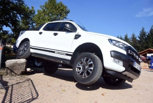 Bas-en-Basset : une armée de 4x4 autour de l&#039;Espace Fabro