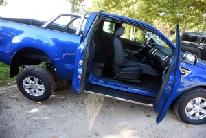 Bas-en-Basset : une armée de 4x4 autour de l&#039;Espace Fabro