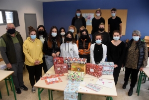 Yssingeaux : le lycée Eugénie-Joubert joue au Père Noël pour les Restos du coeur