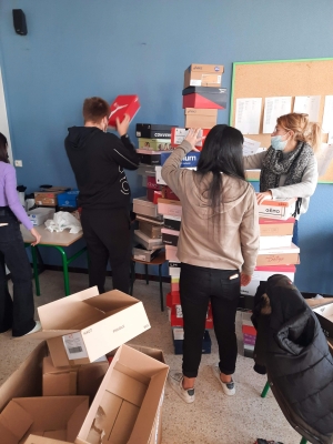 Yssingeaux : le lycée Eugénie-Joubert joue au Père Noël pour les Restos du coeur