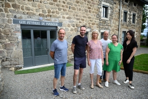 Saint-Maurice-de-Lignon : une ancienne ferme du château de Maubourg transformée en gîte... atypique