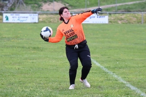 Foot, coupe féminine à 8 : Saint-Pierre-Eynac surclasse Saint-Pal-de-Mons en demi-finale