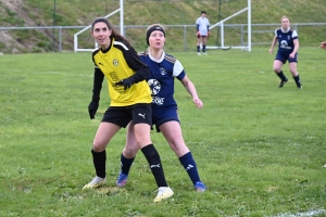 Foot, coupe féminine à 8 : Saint-Pierre-Eynac surclasse Saint-Pal-de-Mons en demi-finale