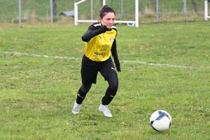 Foot, coupe féminine à 8 : Saint-Pierre-Eynac surclasse Saint-Pal-de-Mons en demi-finale