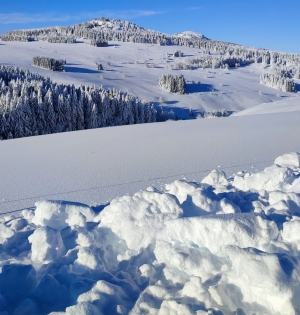 Le village des Estables prend un mètre de neige en quelques heures