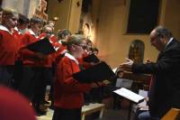 L&#039;église résonne des chants des choristes de la Maîtrise du Puy