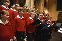 L&#039;église résonne des chants des choristes de la Maîtrise du Puy