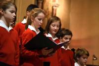 L&#039;église résonne des chants des choristes de la Maîtrise du Puy