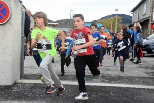 Saint-Julien-Chapteuil : 450 enfants et marcheurs pour lancer le Capito Trail 2021