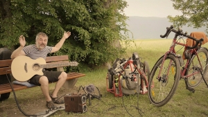 Après une pause artistique à Bas-en-Basset, ce musicien va reprendre son voyage à vélo