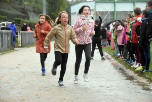 Yssingeaux : les écoliers de Jean-de-la-Fontaine à fond pour le Skippy Club