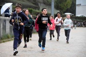 Yssingeaux : les écoliers de Jean-de-la-Fontaine à fond pour le Skippy Club