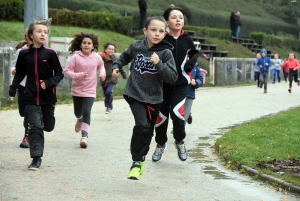 Yssingeaux : les écoliers de Jean-de-la-Fontaine à fond pour le Skippy Club