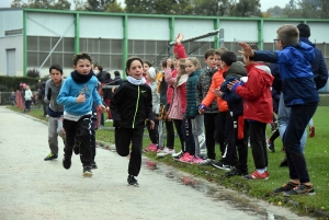 Yssingeaux : les écoliers de Jean-de-la-Fontaine à fond pour le Skippy Club