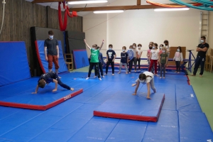 Du cirque à l’école publique de la Chapelle-d’Aurec