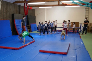 Du cirque à l’école publique de la Chapelle-d’Aurec