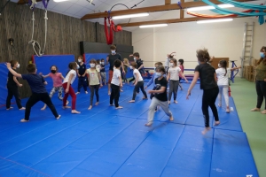 Du cirque à l’école publique de la Chapelle-d’Aurec