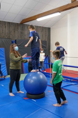 Du cirque à l’école publique de la Chapelle-d’Aurec